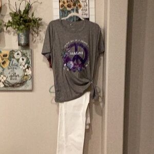 Style&Co White boyfriend jeans & graphic tee